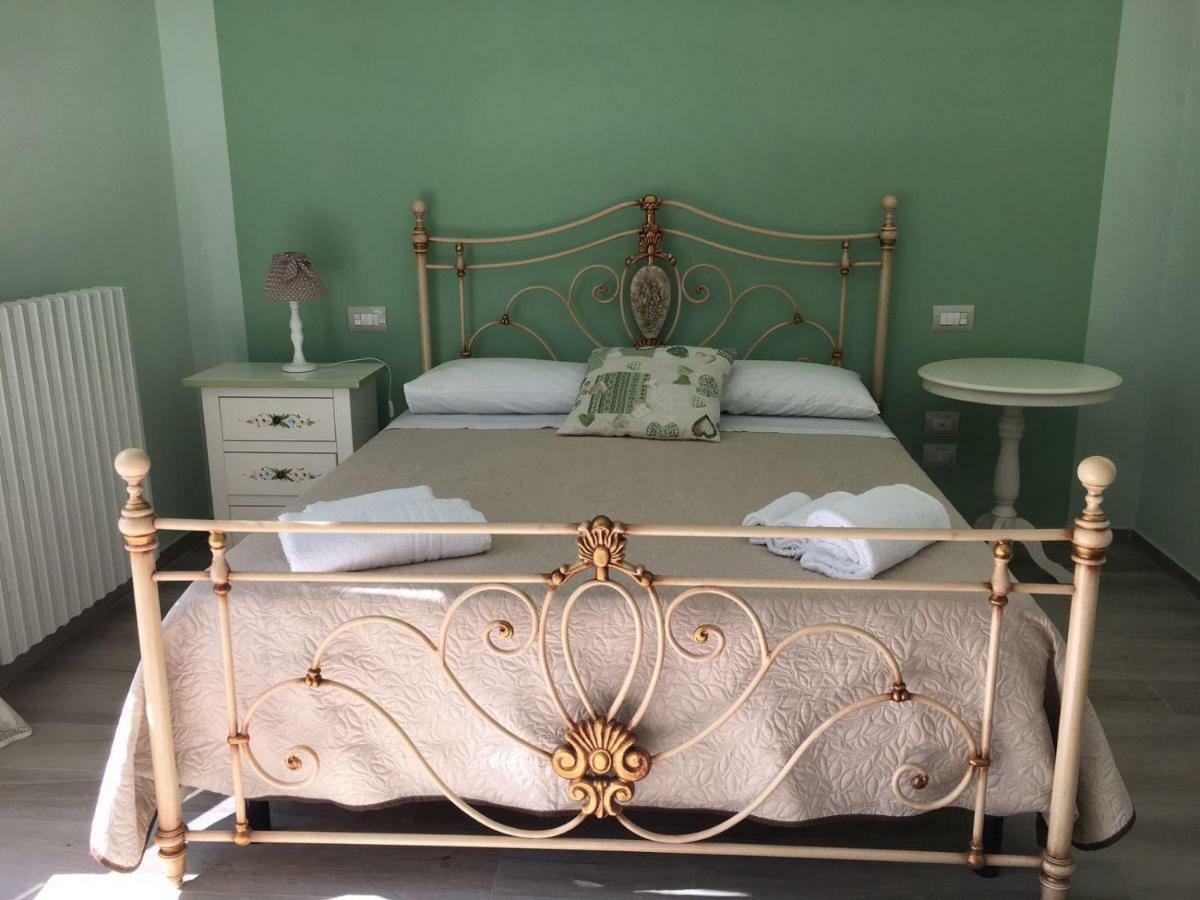 B&B Harmonia SantʼElpidio a Mare Exteriör bild